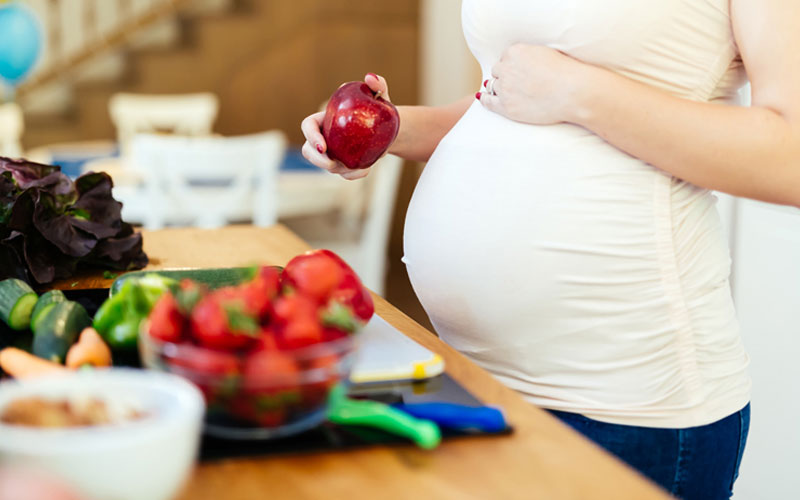 مصرف سیب در بارداری